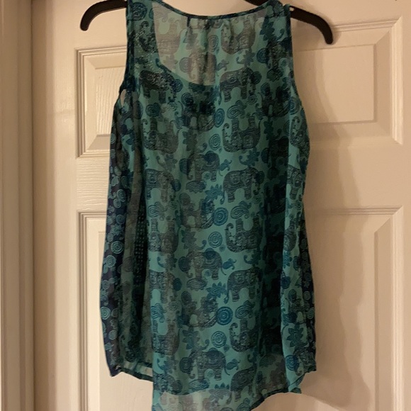 ⭐️⭐️Red Camel sheer tank top - size Small - navy and green elephants and paisley - Picture 4 of 7